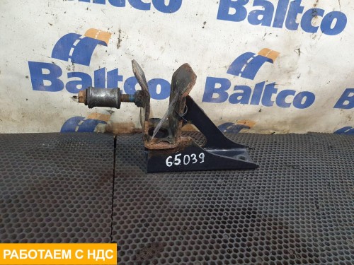 Ответная часть замка кабины правый