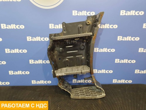 Кронштейн подножки левый